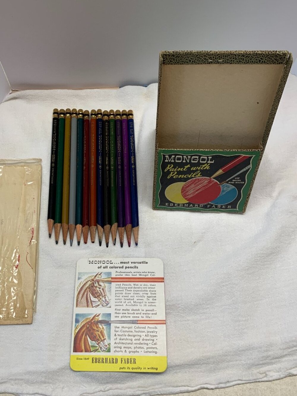 Vintage MONGOL Eberhard Faber Wood Clinched Colored Pencils USA